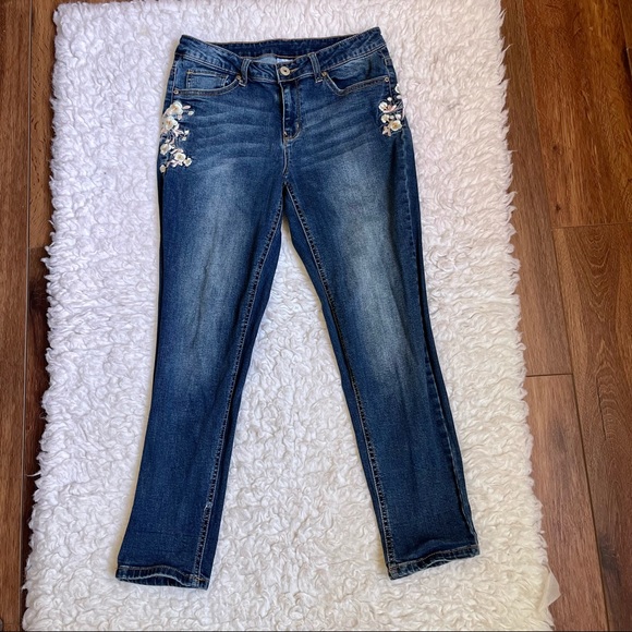 Time and Tru Denim - Time & Tru floral embroidered skinny jeans, size 8